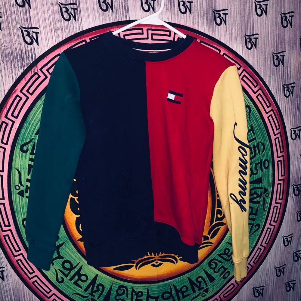 Tommy Hilfiger sweater